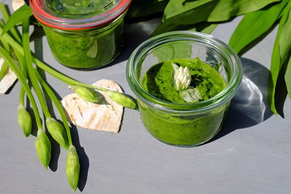 pesto-min